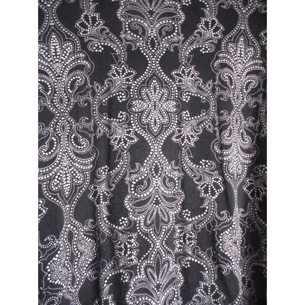 Catherines Sz 3x  26/28 W Black White abstract floral Print knit shirt 3/4 sleev - Picture 4 of 6